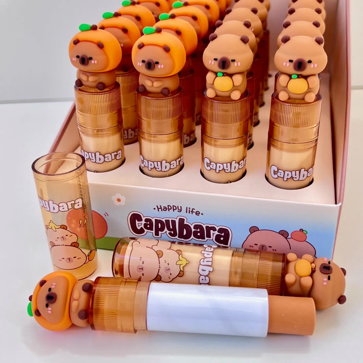 38813 Capybara Lipstick Eraser -24