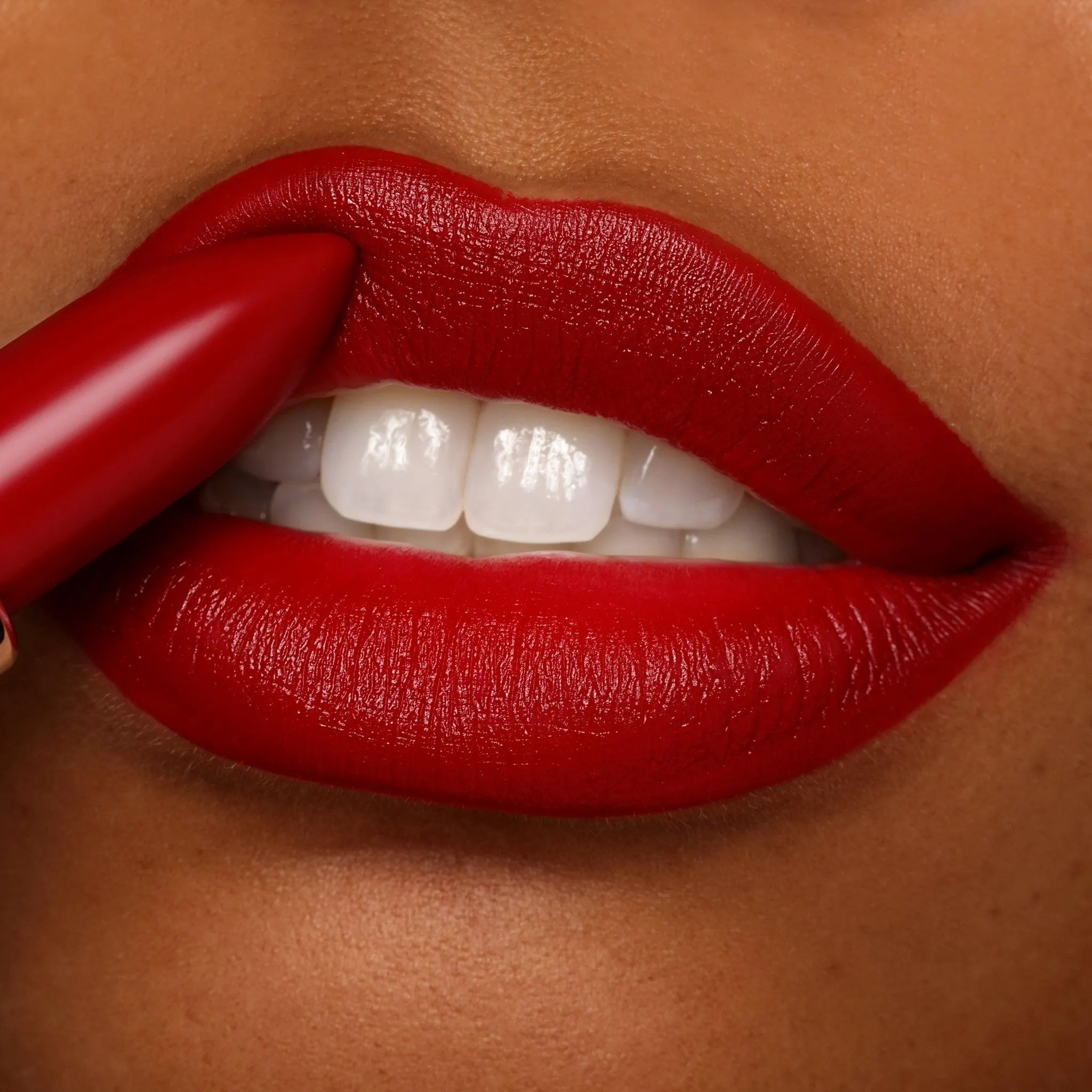 Celeb | A Rich Berry Red Matte Lipstick